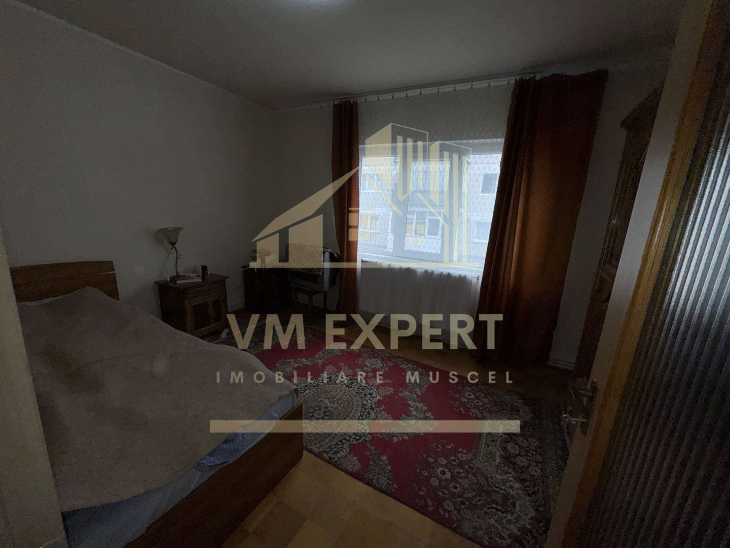 APARTAMENT 2 CAMERE ETAJ 2 CAMPULUNG VIȘOI - Poză 4