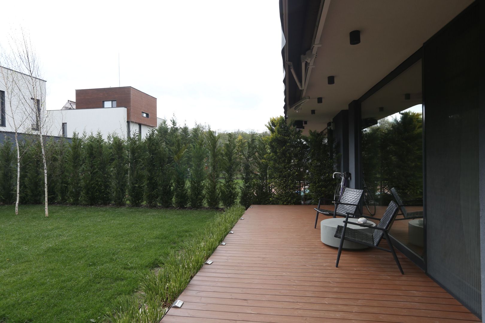 Eleganță pură într-un ansamblu exclusivist – Vilă complet mobilată AMBER GARDEN - Poză 3