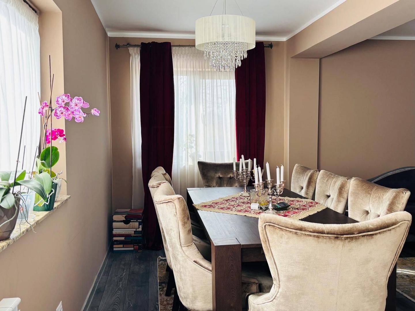 Vilă deosebită în Șcheia I 240 mp utili I teren 1000 mp I 295.000 € - Poză 2