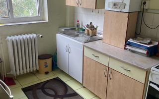 4 camere/ 2 balcoane /boxa/ Imobil reabilitat/Zona Primaverii - Poză 1