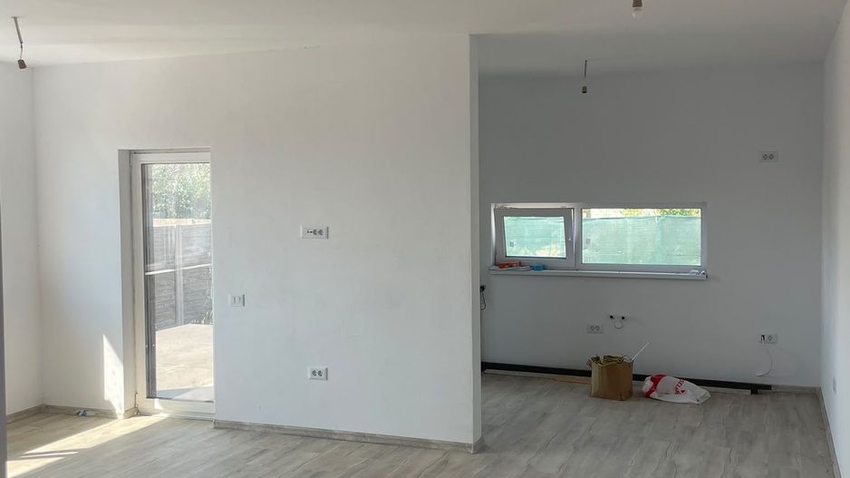Duplex pe parter de vanzare in Bucovat - Poză 7