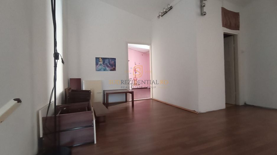 Casa spatioasa cu 7 camere, zona Bd. Brancoveanu, acces facil metrou - Poză 14