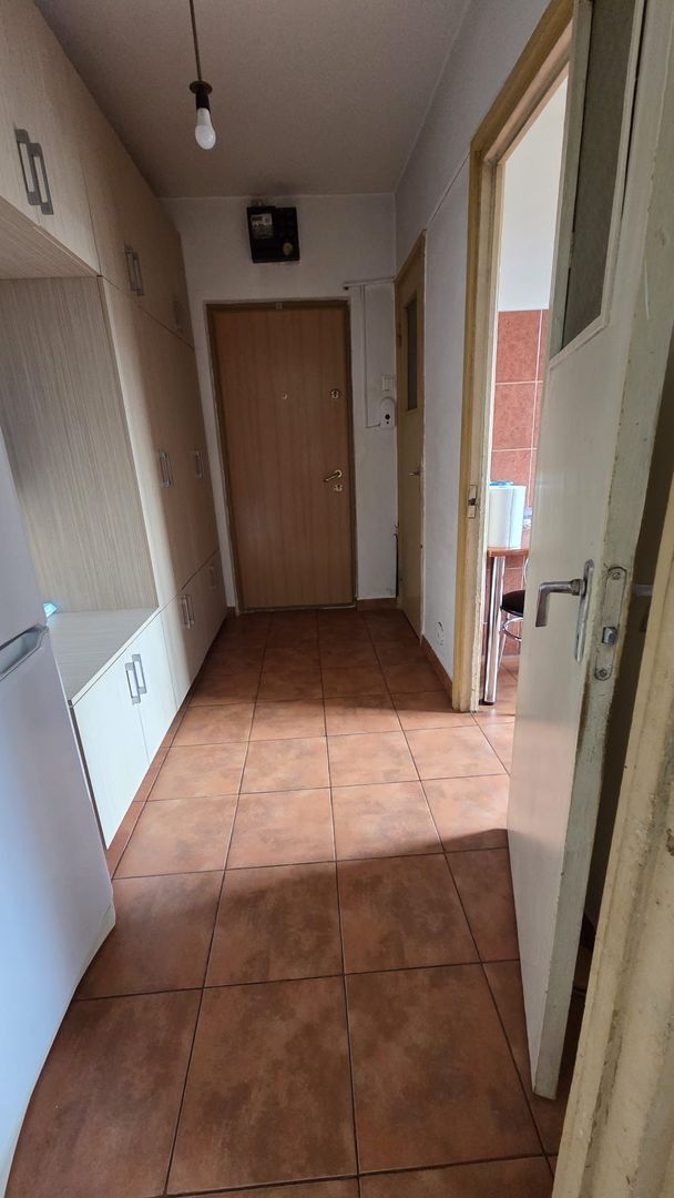 Apartament superb cu trei camere, Piata Sudului, 125.000€ negociabil - Poză 8