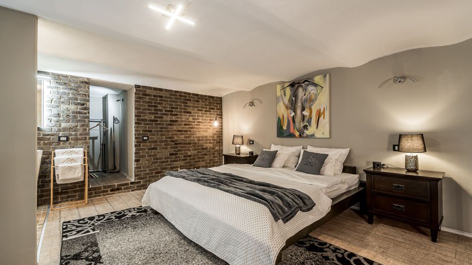 Apartament ultracentral | parter | mobilat și utilat - Poză 1