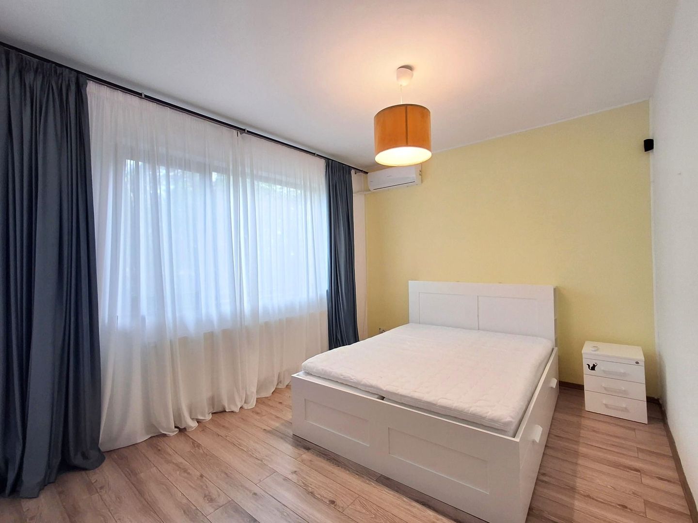 De Vanzare Casa  cu 4 camere  zona Tunari - Poză 4