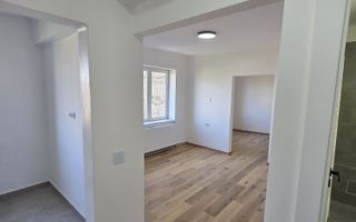 Apartament cu 2 camere, 38 mp, zona Horea. - Poză 3