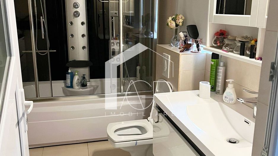 Casa P+M, cu 5 camere, zona Central - Poză 12