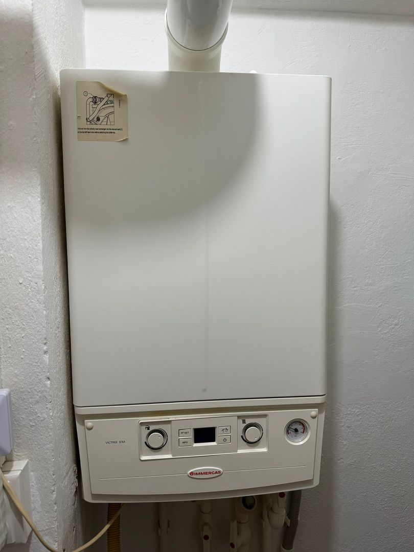 De vanzare apartament 3 camere - Poză 5