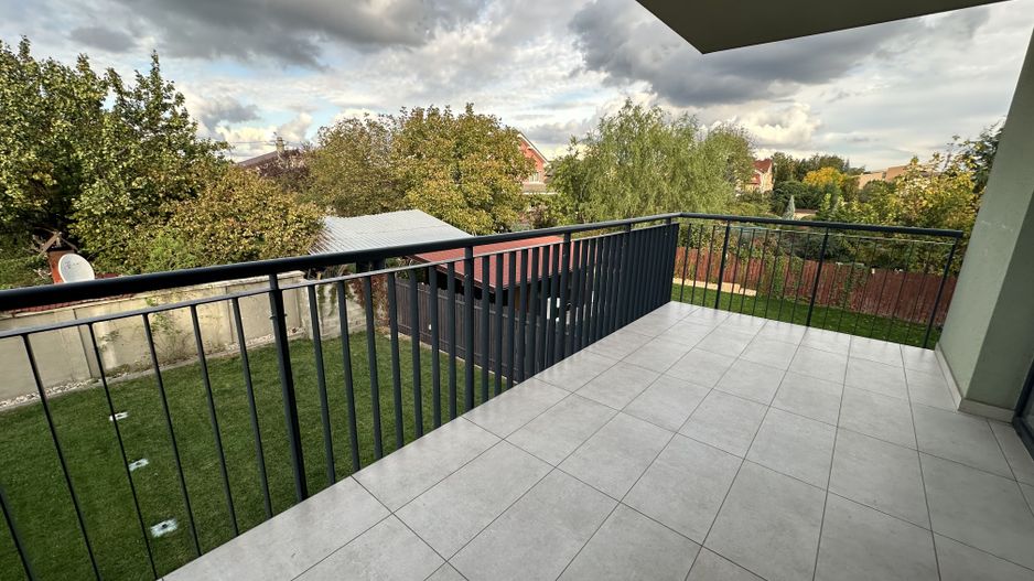 Apartament in vila cu curte-  Dumbravita - Poză 2