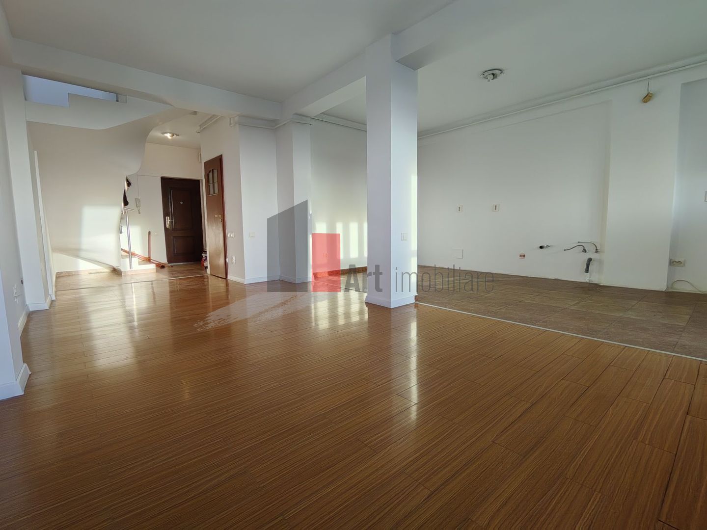 Apartament 3 camere tip Duplex Cartierul Latin - Poză 1