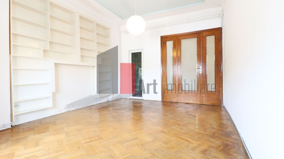 Apartamentul "DEKORA", bloc Art Deco, interior compartimentat de exceptie - Poză 22