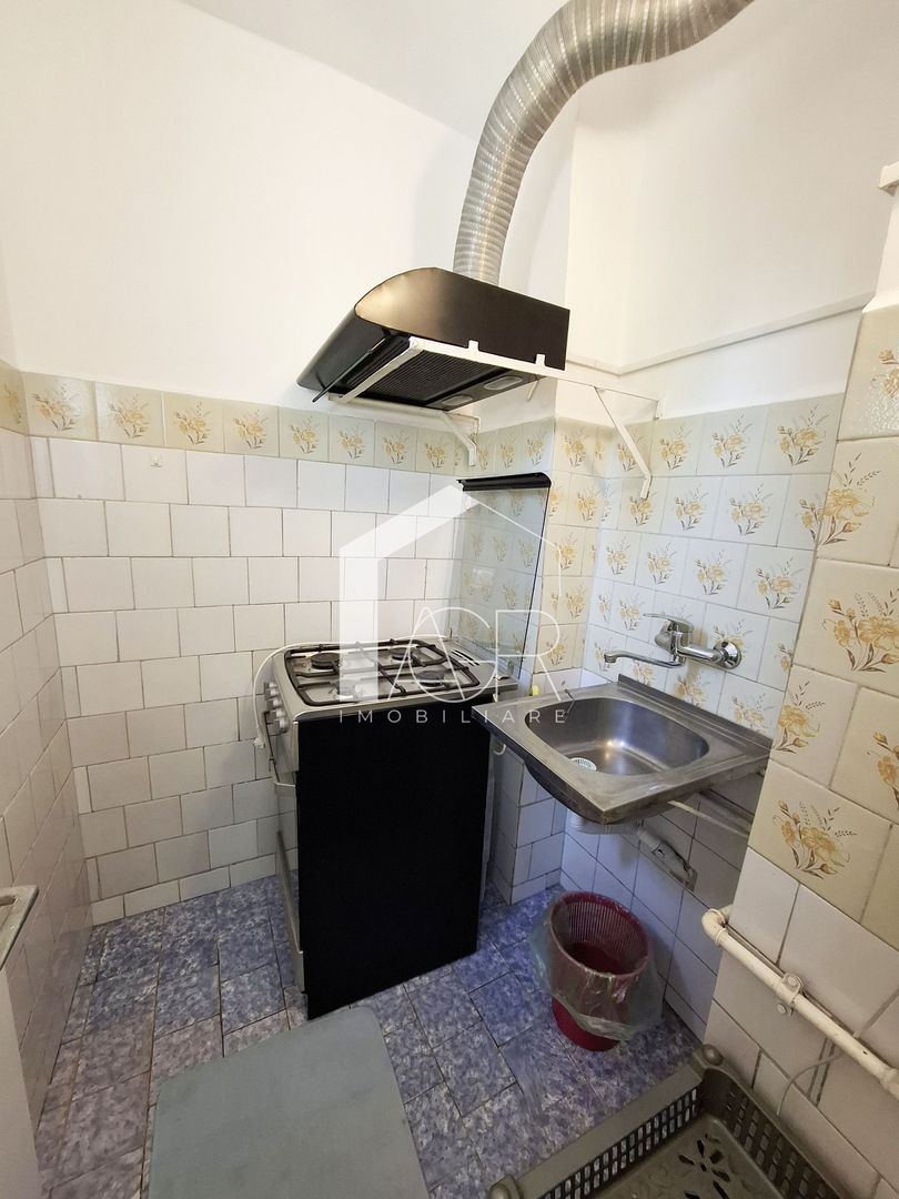 Garsoniera de vanzare, zona Lupeni - Poză 6