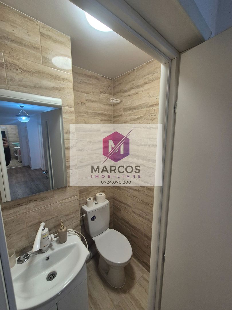 Vand apartament 3 camere Centru - Poză 8