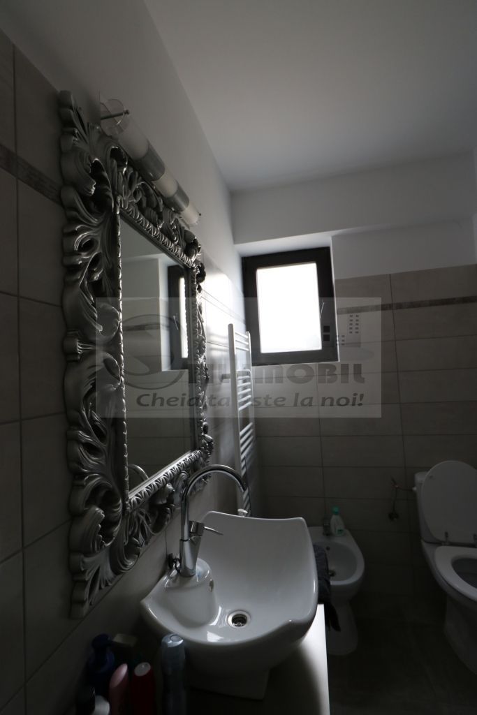 APARTAMENT 2 CAMERE DECOMANDAT PLATOU GALATA-350 € - Poză 17