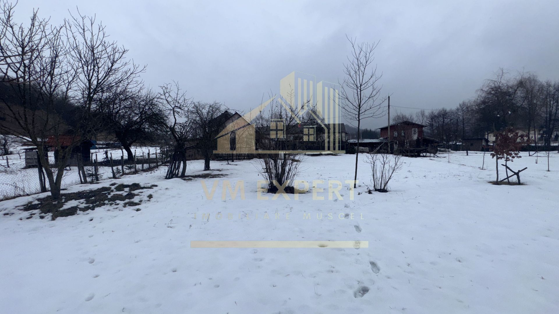 ANSAMBLU DE CASE CU 5 CAMERE 110MP TEREN 2530 MP BUGHEA DE JOS ARGEȘ - Poză 32