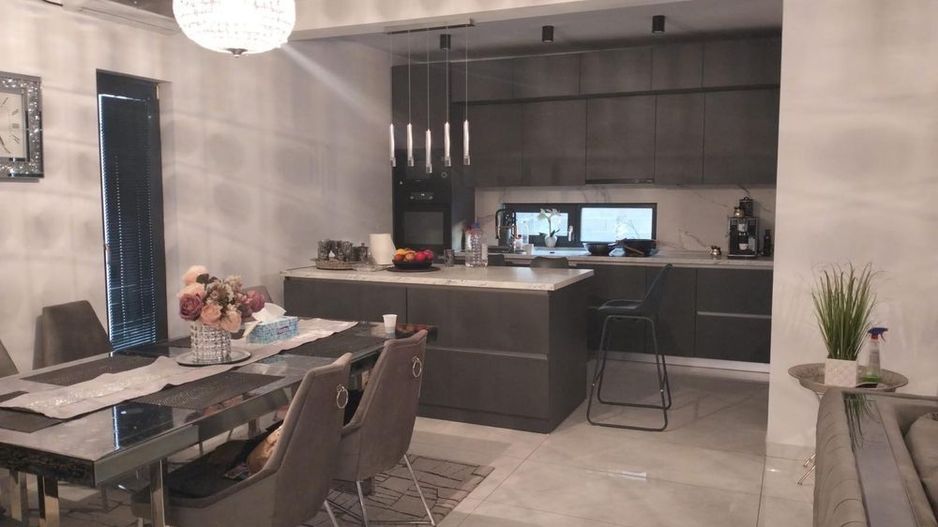 Duplex despartit prin garaj -Dumbravita - zona Lidl - Poză 5