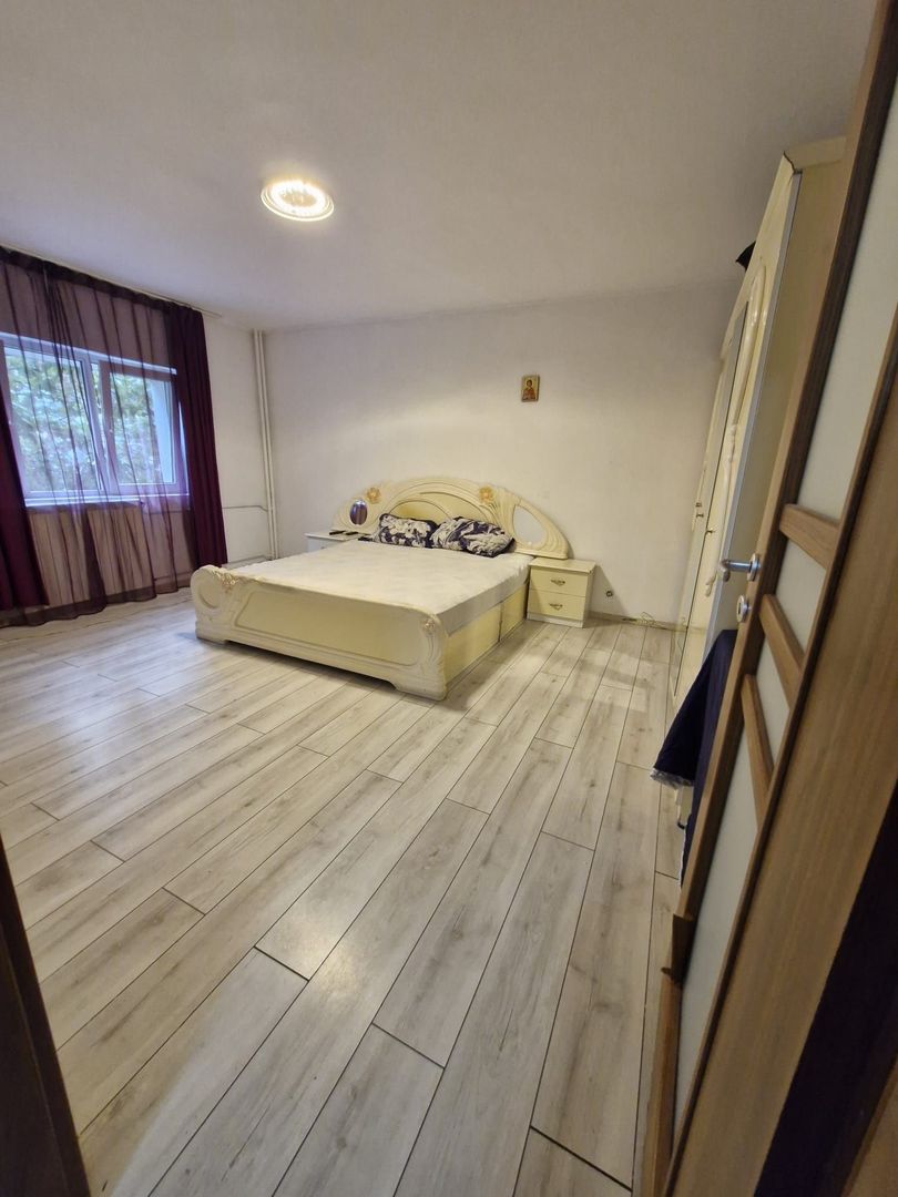Vanzare Apartament de 3 Camere pe Calea Vitan – Vis a Vis de Mall Vitan - Poză 3