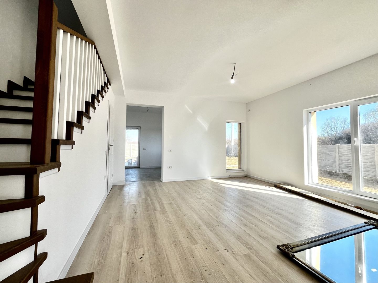 Duplex modern, separat prin camera tehnica, in Ghiroda - zona Primărie - Poză 1