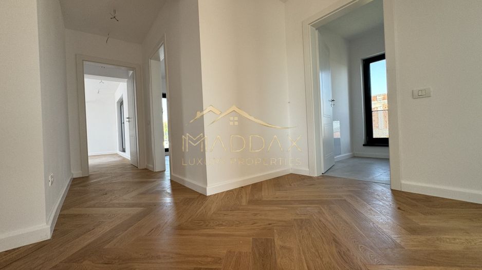 Vila LUX***Panouri fotovoltaice***Lake view//Laguna Albastra/Corbeanca - Poză 14