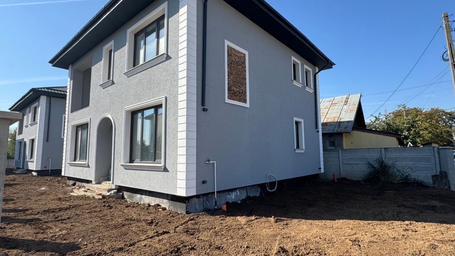 Vila Tunari CENTRAL, 140m2 si curte mare - Poză 5