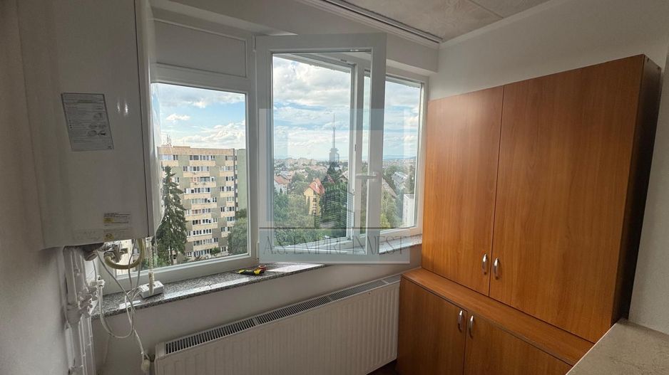 Garsonieră 31 mp-Str. Soarelui-Renovată-Mobilată-Vedere panoramica - Poză 10