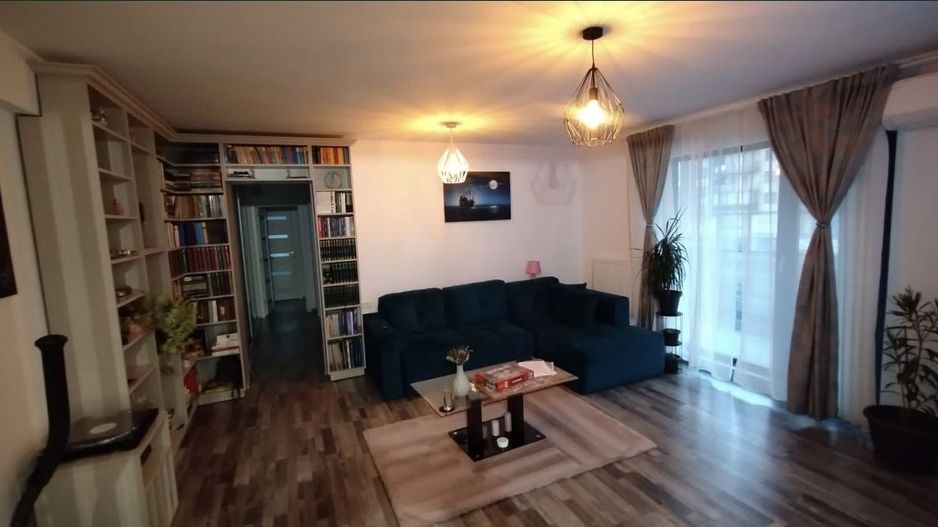 Ap cu 3 camere Palazu Mare - Poză 1