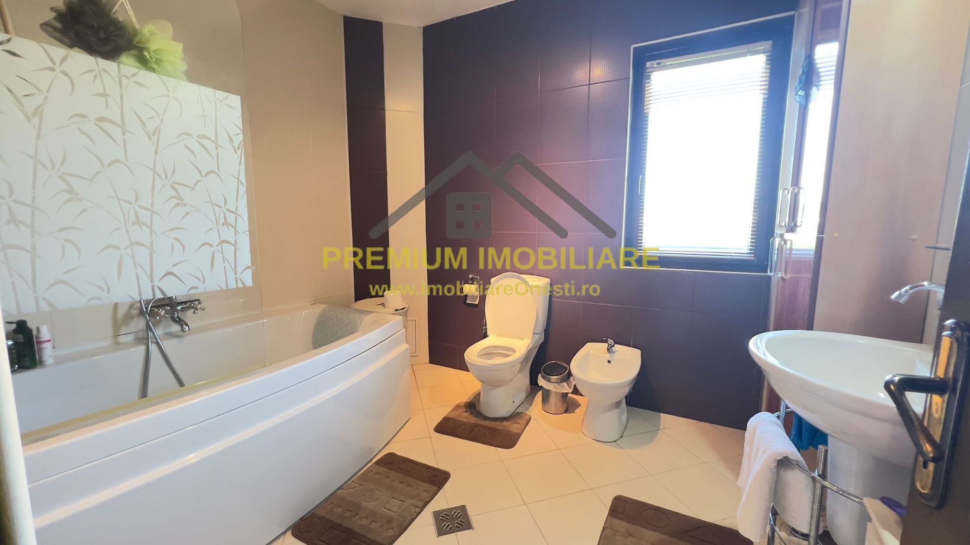Casa de vanzare - la cheie - Teren 2673 mp - Poză 11
