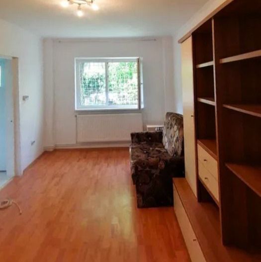 Vanzare gaosoniera complet renovata zona pietonala Racadau - Poză 1