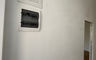 Apartament renovat în clădire istorică - are garaj - Poză 7
