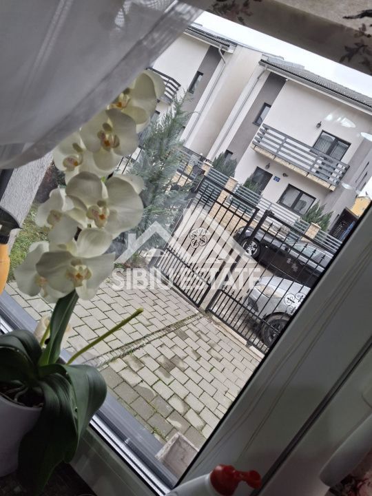Casa tip duplex de vanzare 5 camere, 2 bai- Cartier Arhitectilor - Poză 8