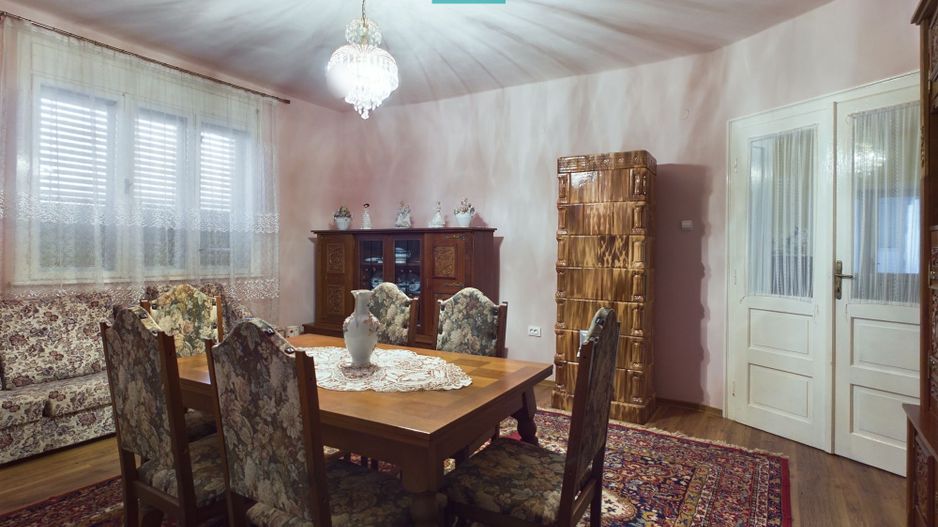 Casă pitorească în județul Arad - Poză 3