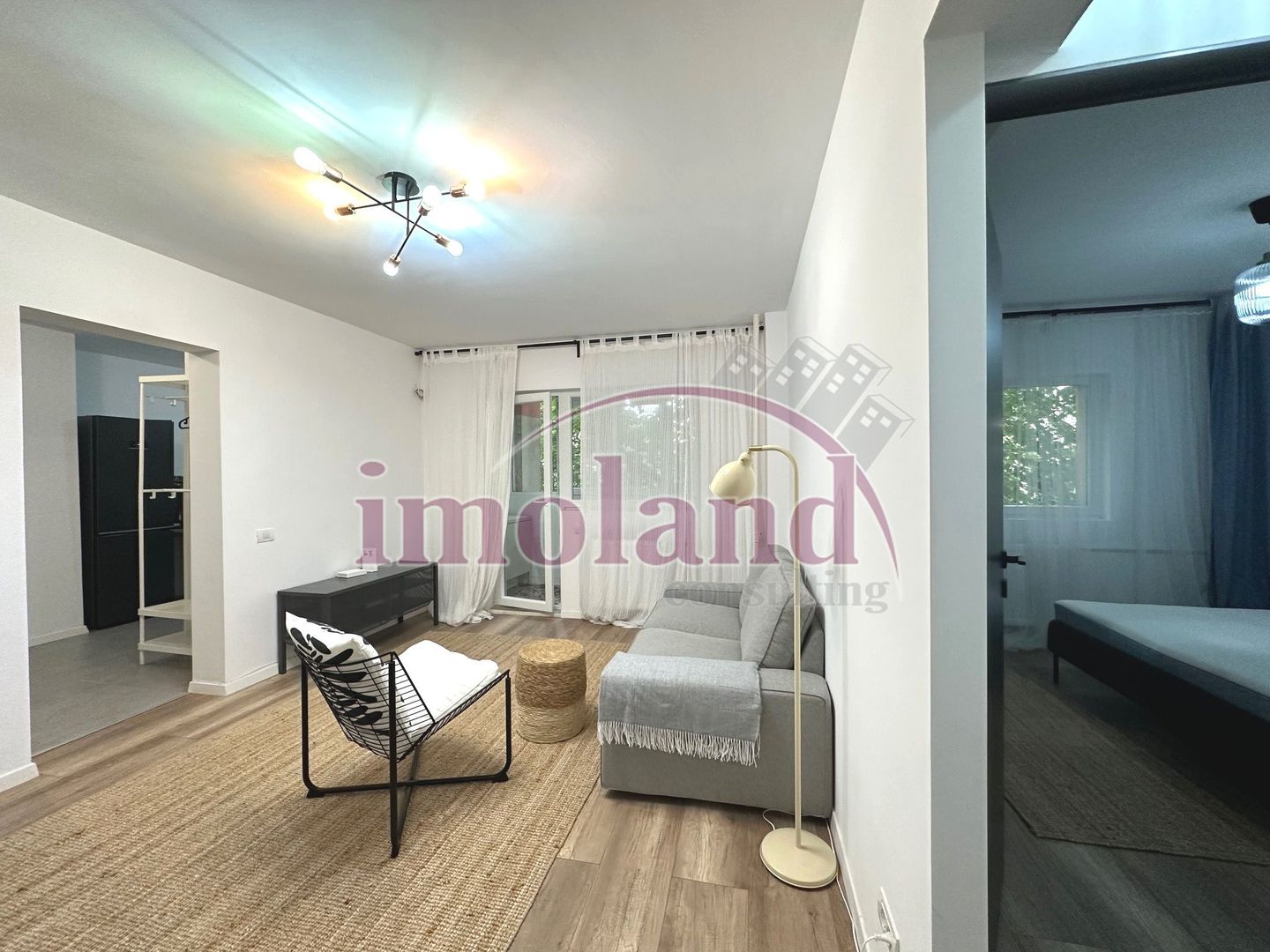 Prima inchiriere - Apartament renovat - 2 camere - etaj 1 - Ultracentral - Poză 10