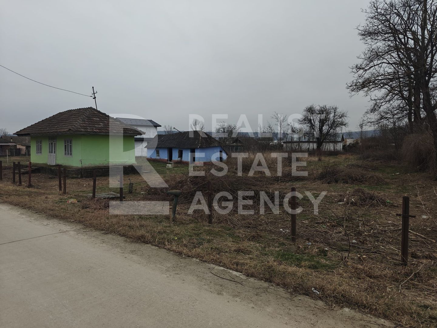 Teren intravilan de vânzare – Sculeni, Vama județul Iași - Poză 1