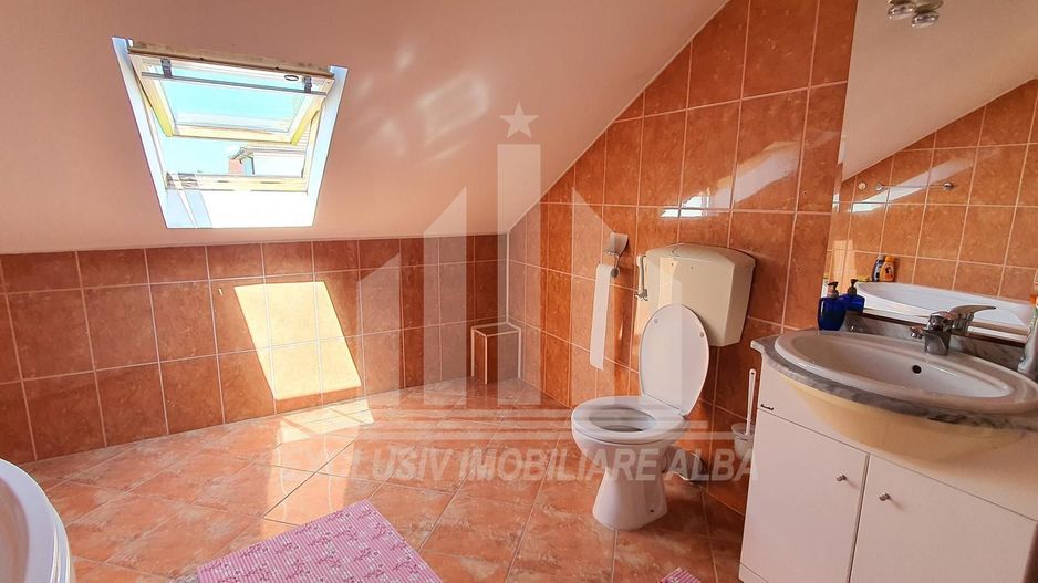 Casa individuala | 240 mp | 730 mp teren | Toate utilitatile | Cetate - Poză 8