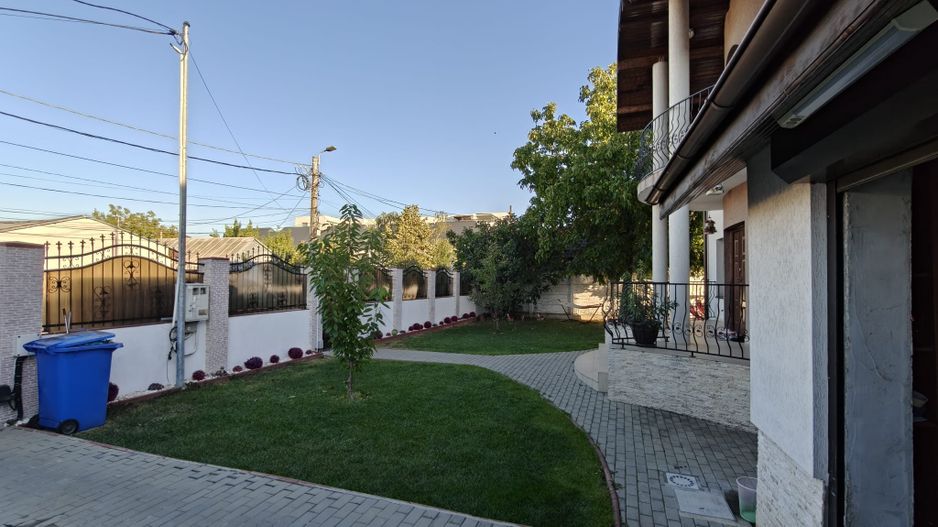 DE VANZARE  Vila 9 camere Colentina - Poză 9