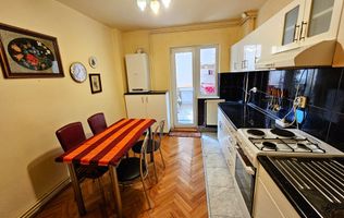 Apartament 3 camere, 2 bai, 2 balcoane, etaj 1, zona Liceului Sportiv