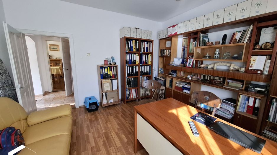 Casa tip duplex cu 6 camere, zona Republicii - Poză 3