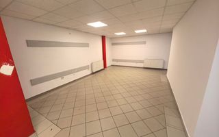 Spațiu comercial stradal | Vitrină mare | Zonă cu trafic intens - Poză 2
