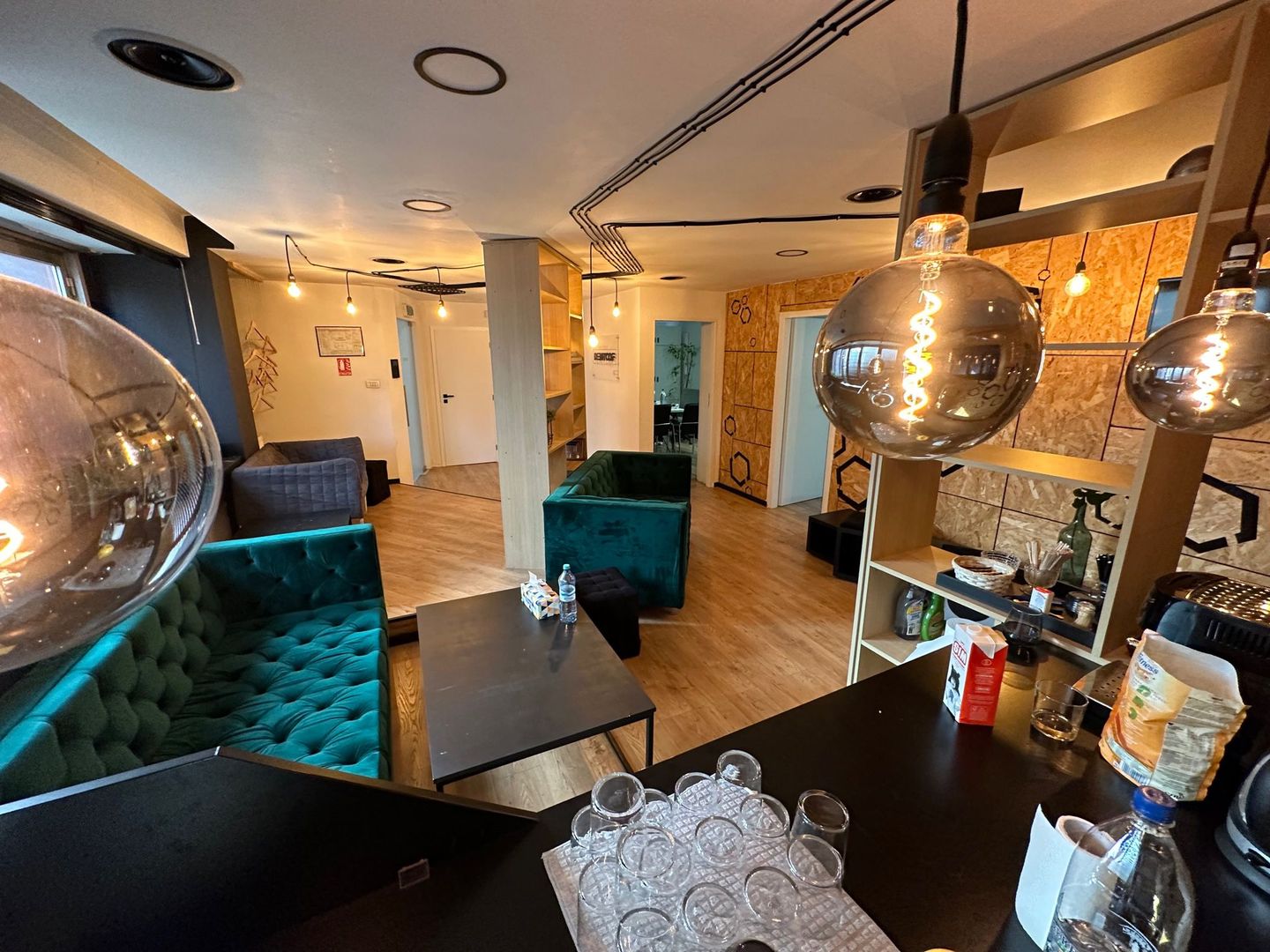 Spatiu în clădire de birouri - Poză 12