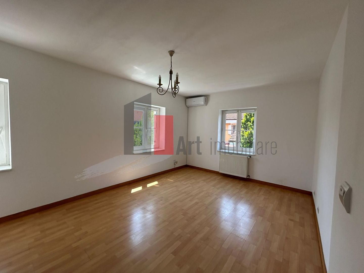 VILĂ PREMIUM (Premium Villa) DE ÎNCHIRIAT CU PISCINĂ ZONA IANCU NICOLAE/PIPERA - Poză 11