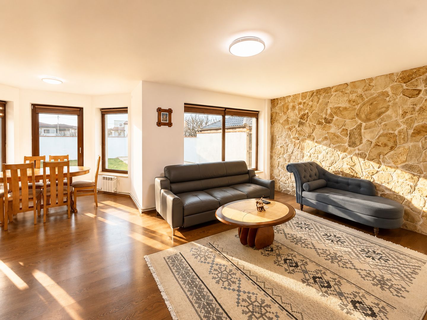 Casa / Vila cu 7 camere de vanzare in Ovidiu Sud Constanta - Poză 4
