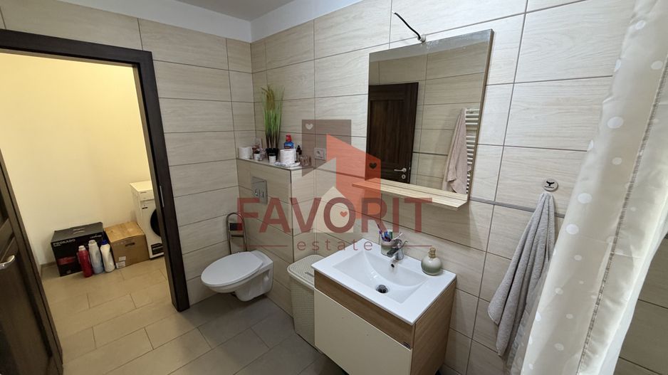 Spatios. Mobilat si utilat. Pozitie excelenta. - Poză 13