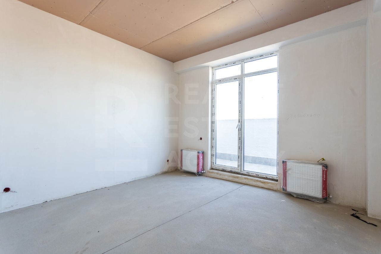 Vânzare, penthouse, 3 camere + living, strada Calea Ieşilor, Sculeni - Poză 7