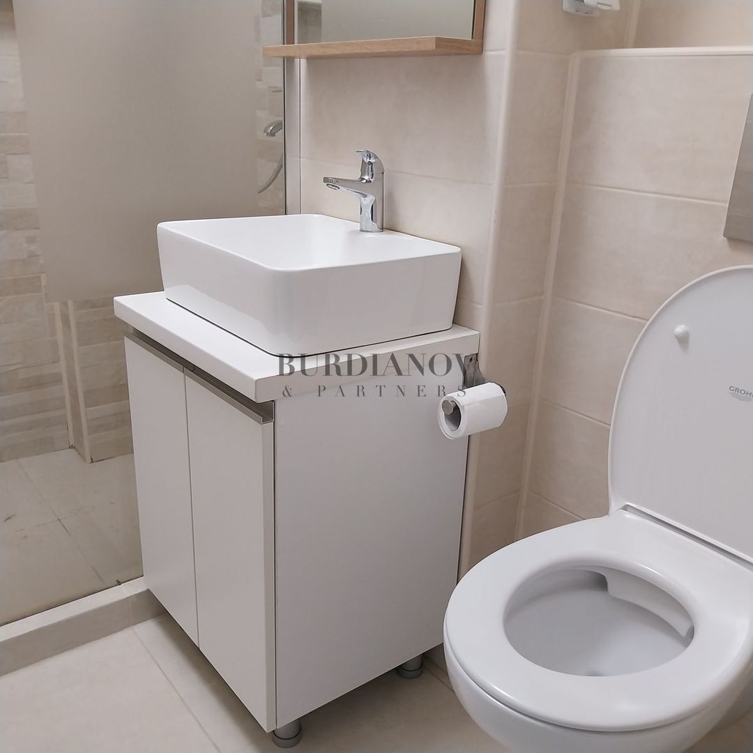 Apartament cu 3 camere de închiriat - Tinererului - Poză 8