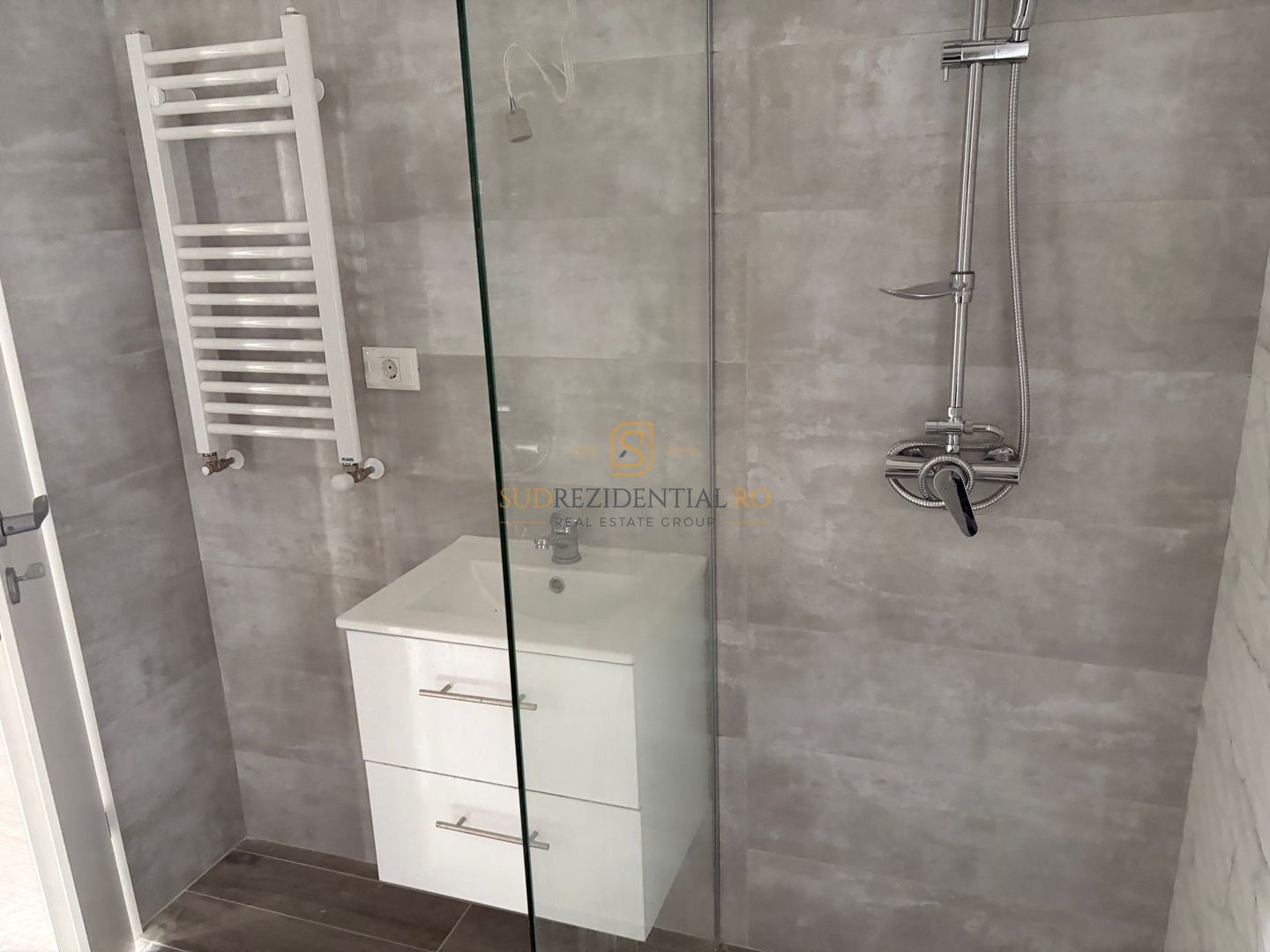 Apartament 2 camere, decomandat, parcare, 10 min de Metrou Berceni - Poză 7