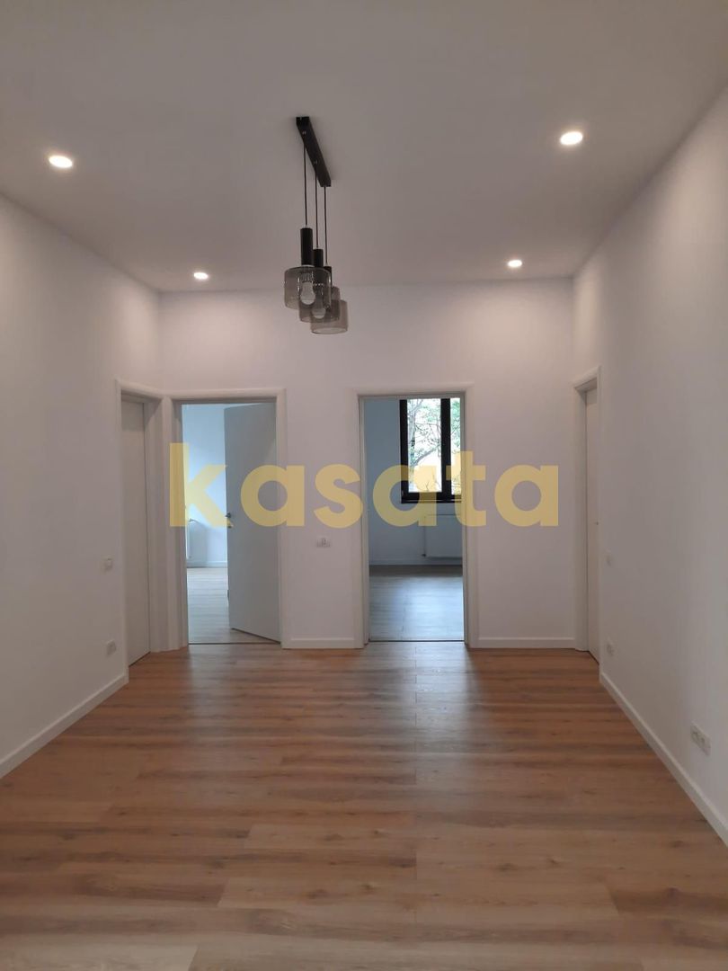 3 camere ultracentral | Armenească | parter înalt - Poză 1