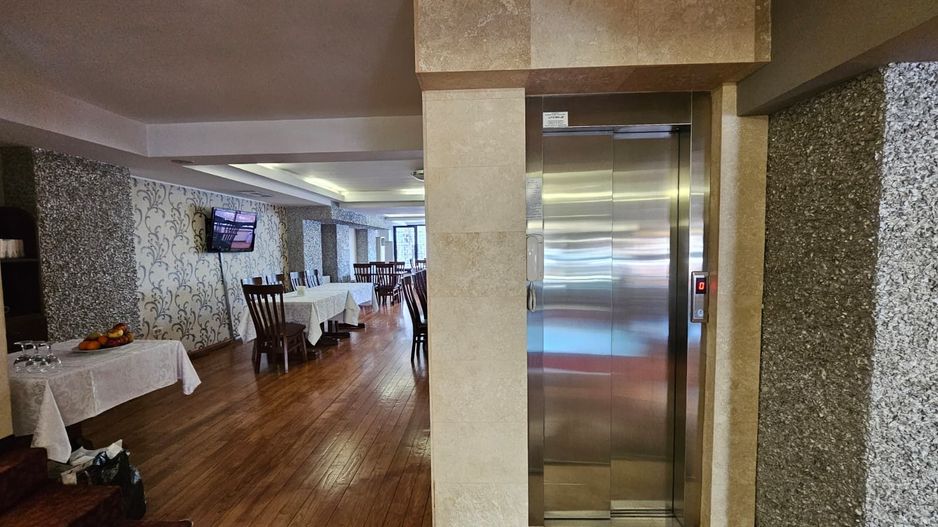 Pensiune cu lift și restaurant – zonă premium Delfinariu/Constanța - Poză 8