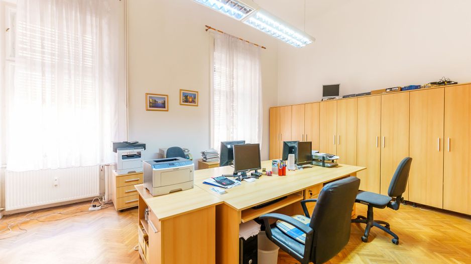 Apartament ultracentral cu 2 camere - Poză 1
