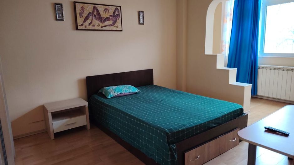 Inchiriez apartament 2 camere Port. - Poză 1