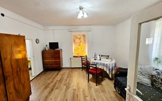 Casa renovata, 2 corpuri de cladire + anexe, 1331 mp teren, Paclisa - Poză 13